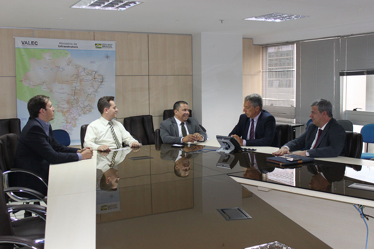 Em reunião na VALEC, FGV apresenta Centro de Estudos de Transportes