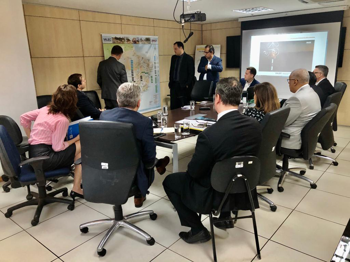 Portfolio de serviços da VALEC é apresentado à comitiva canadense