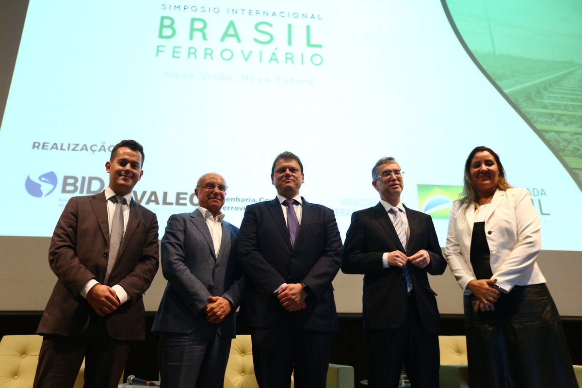 Simpósio Internacional Brasil Ferroviário promove nova visão de futuro da VALEC