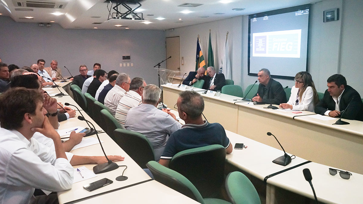 Reunião na Fieg