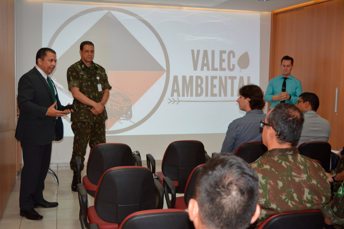 Meio ambiente é tema de reunião entre técnicos da VALEC e do Exército Brasileiro