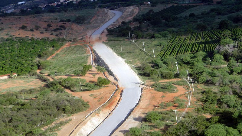 Vista aérea das obras de infraestrutura da FIOL